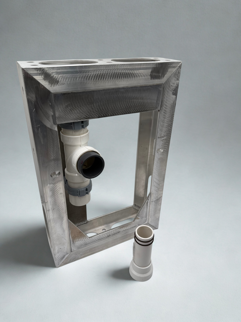 Royal Flush Aero w/ Supporting Bracket