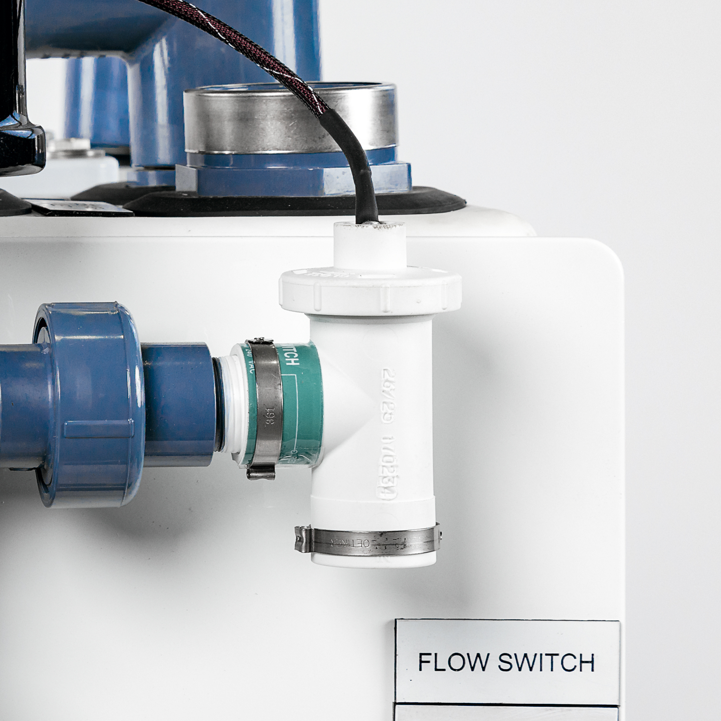 TW-HMX Flow Switch — Headhunter Inc.