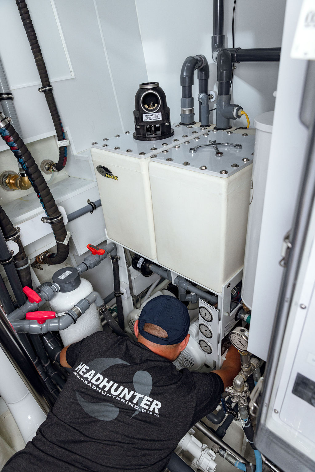 Headhunter TidalWave HMX® Marine Sewage Treatment Plant
